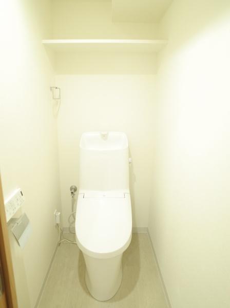 ウイングヒルズ一橋学園 南西角部屋!のトイレ画像