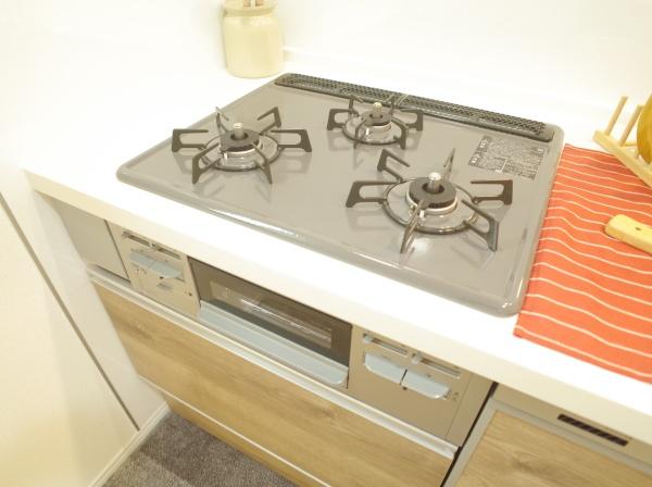 小平市学園東町２丁目の新築一戸建のキッチン画像