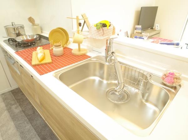 小平市学園東町２丁目の新築一戸建のキッチン画像