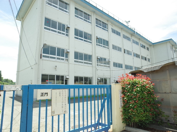 小平市美園町3丁目の新築一戸建の中学校画像