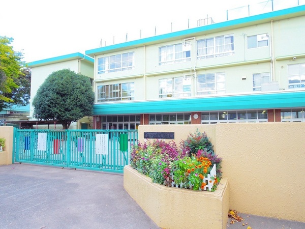 小平市中島町の新築一戸建の小学校画像