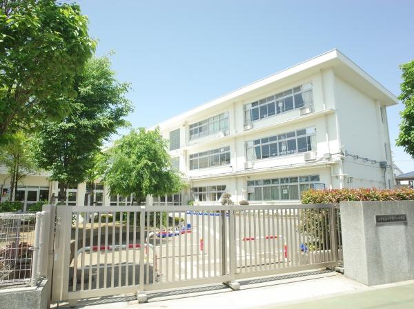 小平市小川町1丁目の新築一戸建の小学校画像