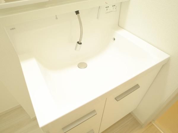 小平市小川町1丁目の新築一戸建の洗面台・洗面所画像