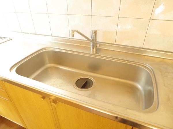 小平市小川町１丁目の中古一戸建のキッチン画像