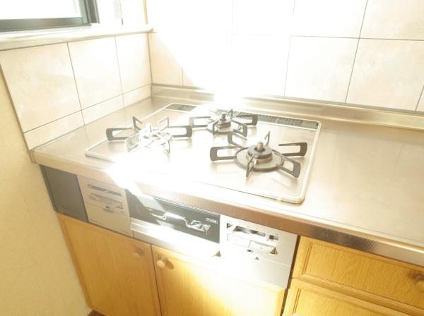 小平市小川町１丁目の中古一戸建のキッチン画像