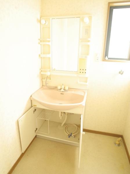 小平市小川町１丁目の中古一戸建の洗面台・洗面所画像