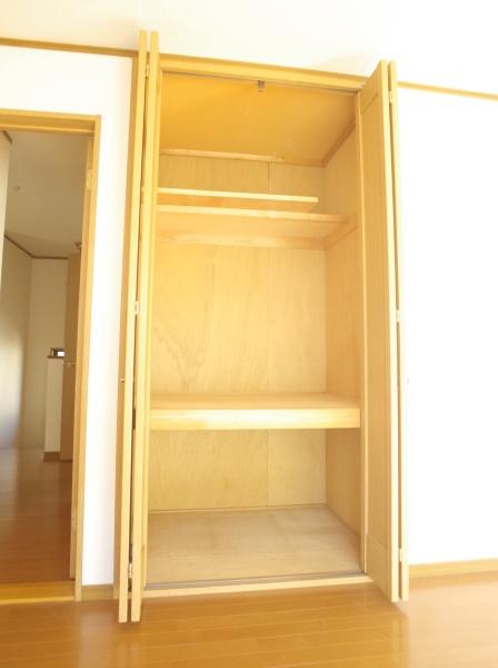 小平市小川町１丁目の中古一戸建の収納画像