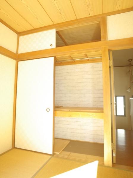 小平市小川町１丁目の中古一戸建の収納画像
