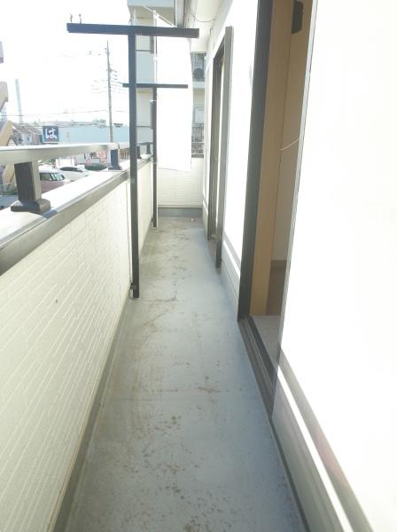 小平市小川町１丁目の中古一戸建のバルコニー画像