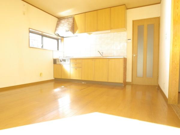 小平市小川町１丁目の中古一戸建のリビング画像
