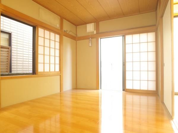小平市小川町１丁目の中古一戸建の洋室画像