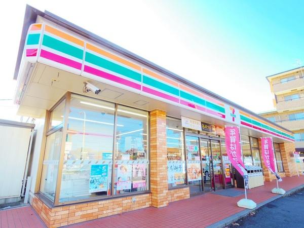 ブルックイーストマンションのコンビニ画像