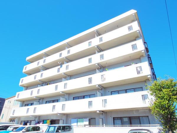 ブルックイーストマンション マンション