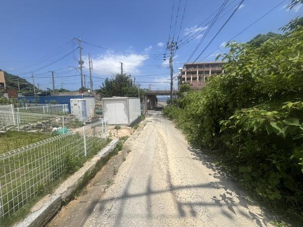 福岡市西区大字下山門土地の前面道路含む現地写真画像