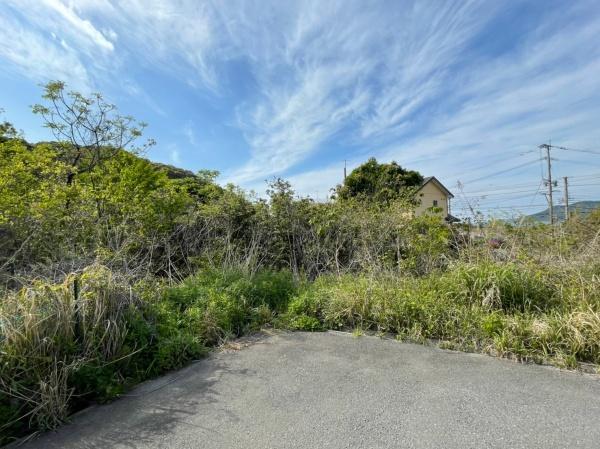 福岡市西区大字下山門2区画土地の前面道路含む現地写真画像