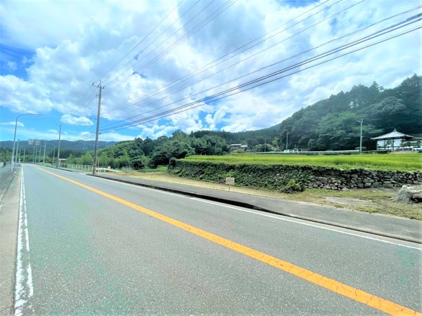福岡市早良区大字石釜の土地　前面道路含む現地写真