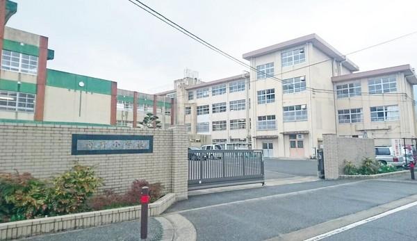 福岡市早良区石釜字唐ノ原土地の小学校画像
