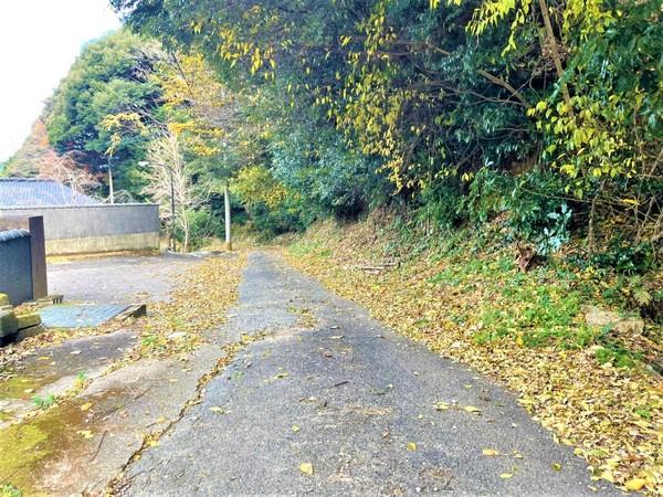 糸島市二丈一貴山土地の前面道路含む現地写真画像