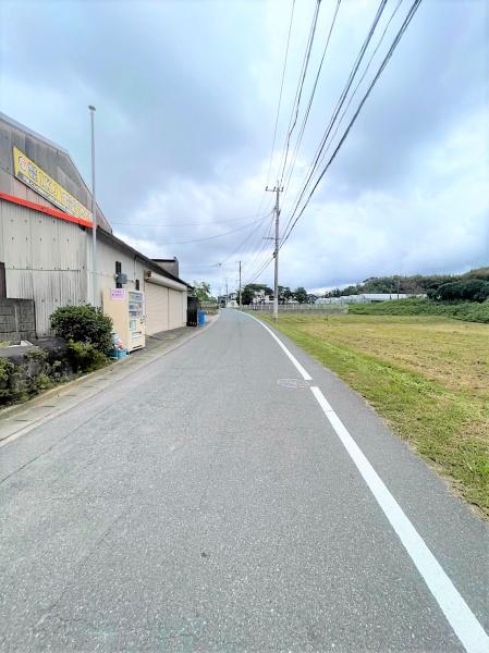 糸島市有田字小松原土地の前面道路含む現地写真画像