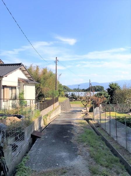 糸島市志摩稲留の土地　前面道路含む現地写真