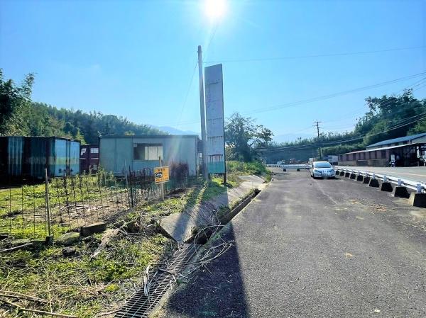 糸島市飯原字鶴ヶ坂土地の前面道路含む現地写真画像
