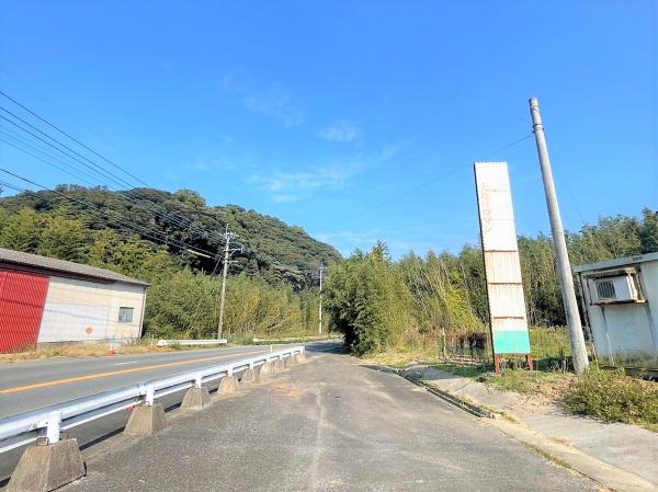 糸島市飯原字鶴ヶ坂土地の前面道路含む現地写真画像