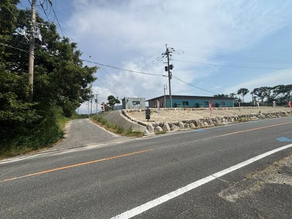 糸島市志摩小金丸土地の前面道路含む現地写真画像