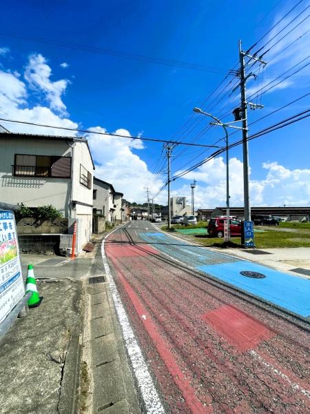 東区大字弘土地の前面道路含む現地写真画像