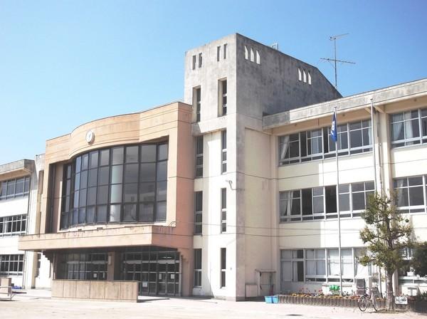 ウェルシーライフの小学校画像