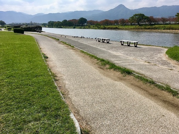 福岡市西区愛宕2丁目土地の公園画像