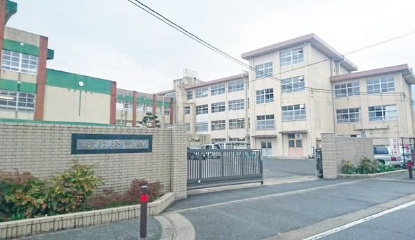 福岡市早良区大字石釜古家付き土地の小学校画像