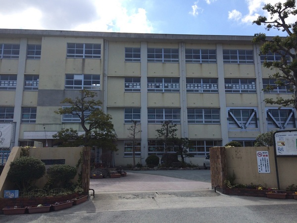 福岡市城南区樋井川4丁目売土地の中学校画像