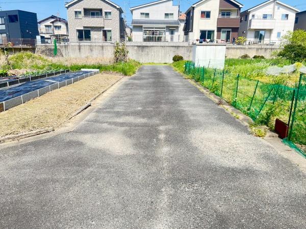 糸島市有田字上鑵子土地の前面道路含む現地写真画像