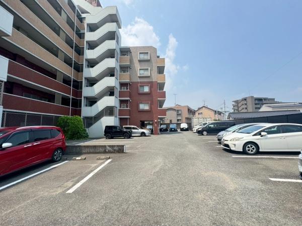 ピアセント長住南の駐車場画像
