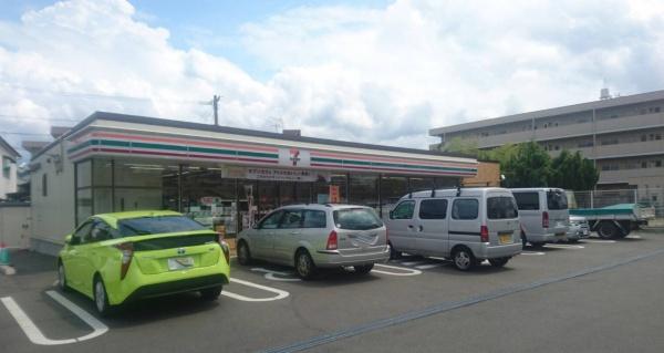 福岡市南区横手三丁目土地のコンビニ画像