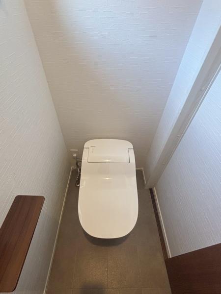 福岡市西区野方６丁目戸建のトイレ画像