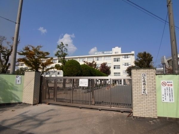 福岡市西区野方４丁目　７号地　戸建の小学校画像