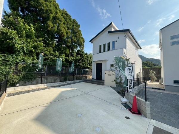 福岡市西区野方４丁目　７号地　戸建の駐車場画像