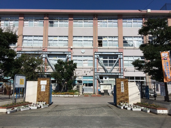 福岡市早良区野芥６丁目戸建の中学校画像