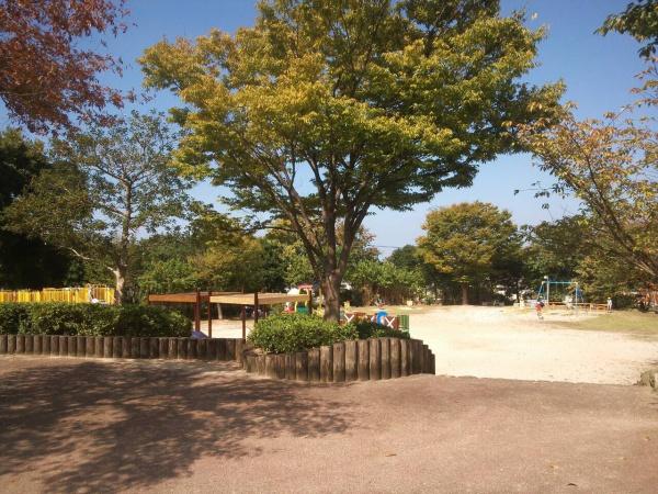 福岡市早良区野芥６丁目戸建の公園画像