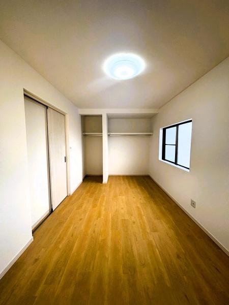 福岡市早良区野芥６丁目戸建の洋室画像
