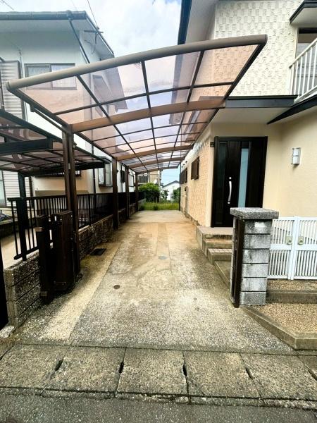 福岡市早良区野芥６丁目戸建の駐車場画像