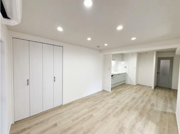 ロマネスク西公園のリビング画像