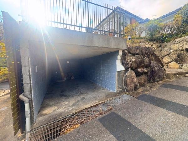 福岡市早良区早良4丁目戸建の駐車場画像