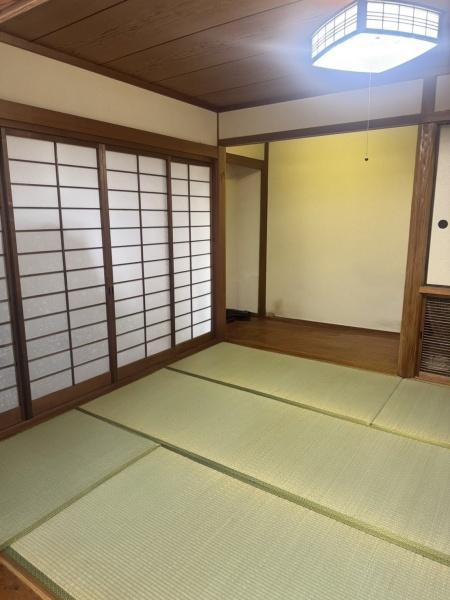 福岡市早良区早良4丁目戸建の和室画像
