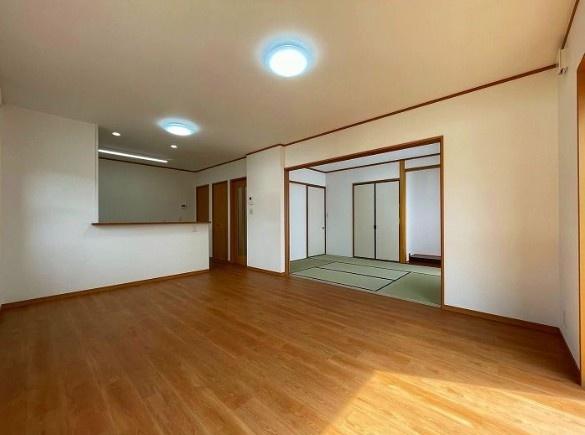 福岡市早良区内野3丁目戸建のリビング画像