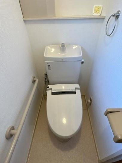 福岡市早良区東入部1丁目戸建のトイレ画像