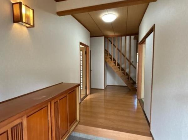 福岡市早良区東入部1丁目戸建の玄関画像