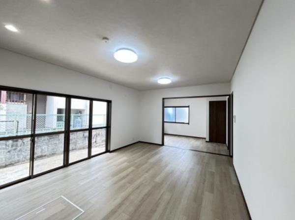 福岡市早良区野芥6丁目戸建のリビング画像