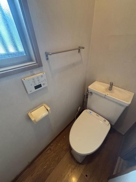 福岡県筑紫野市美しが丘南6丁目戸建のトイレ画像
